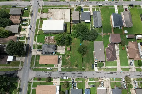 Lexington Drive, Kenner, LA 70065