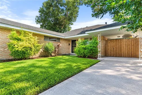 529 Oaklawn Drive, Metairie, LA 70005