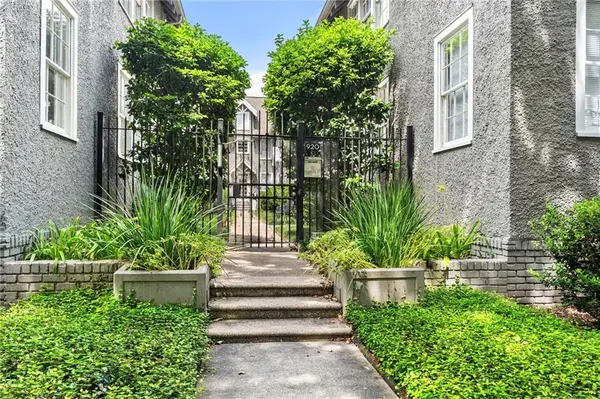 920 S Carrollton Avenue #H, New Orleans, LA 70118