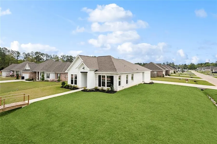 72701 Robindale Drive, Covington, LA 70435 - #2