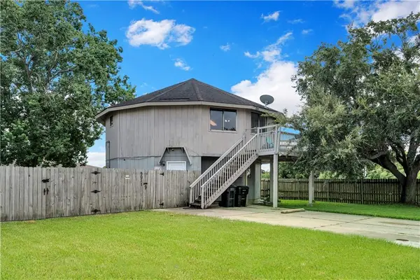 9011 Patricia Street, Chalmette, LA 70043