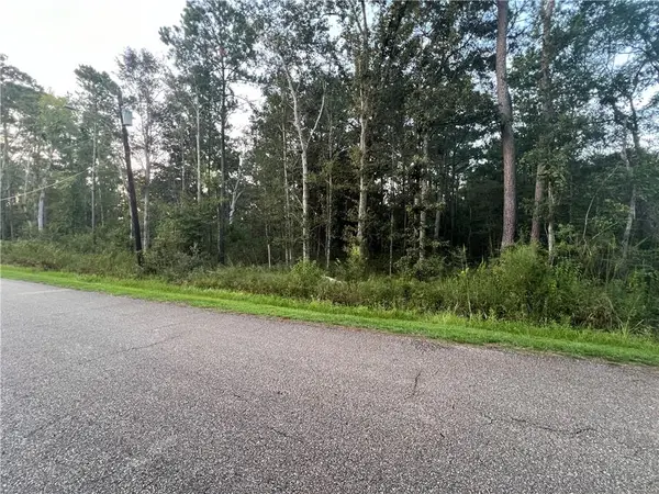 16 Heltemes Lane, Lacombe, LA 70445