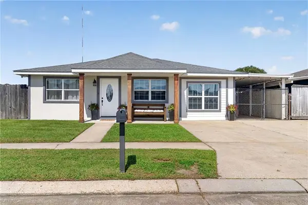 3512 Decomine Drive, Chalmette, LA 70043