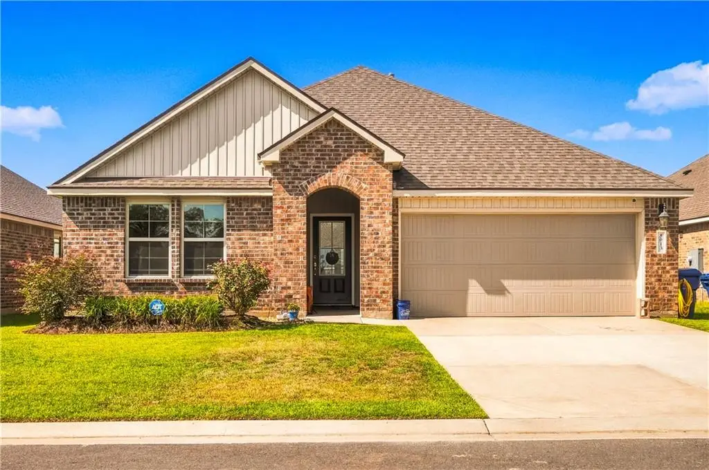 8013 Olde Town Court, Alexandria, LA 71303 - #1