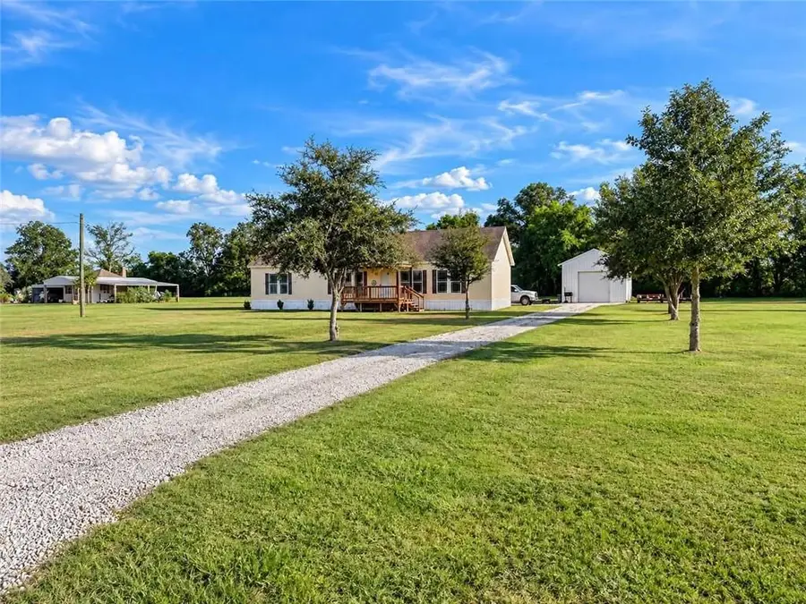 160 English Road, Plaucheville, LA 71362 - #3