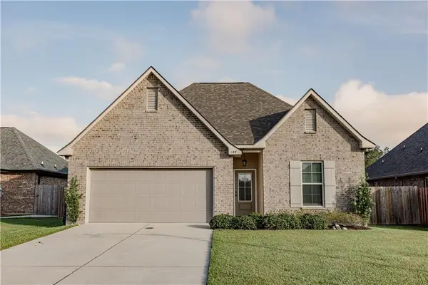137 Cypresswood Drive, Belle Chasse, LA 70037