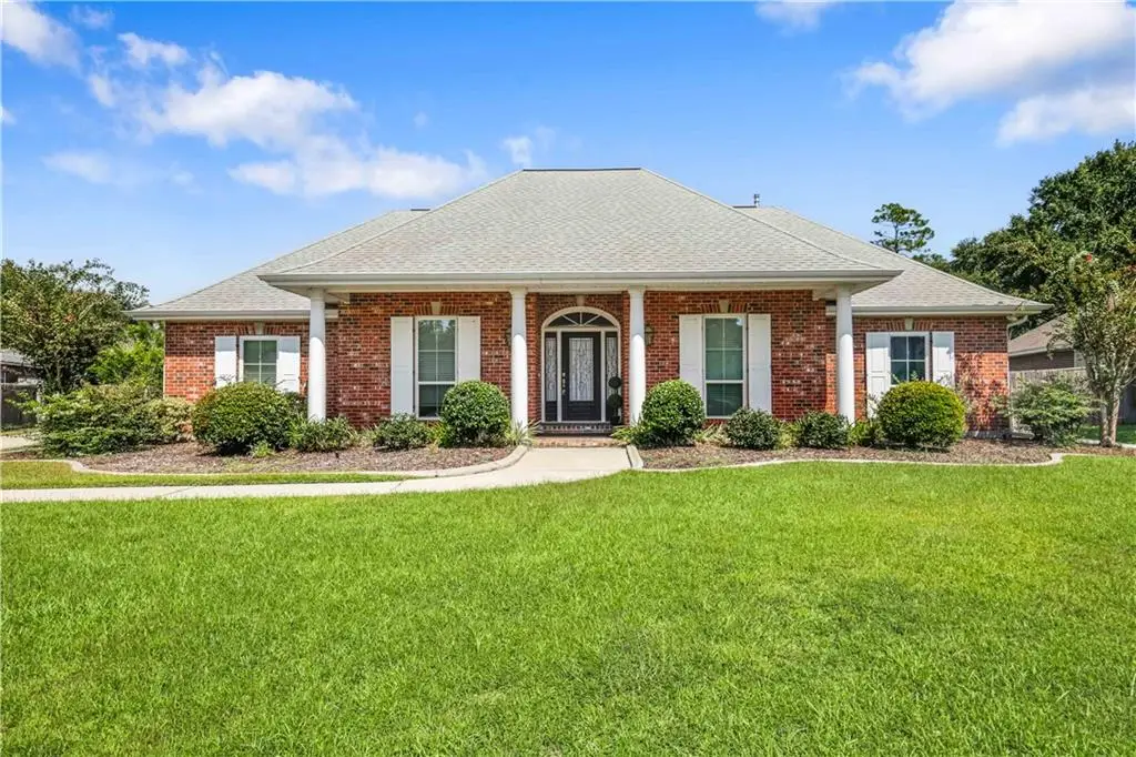 215 Lansdowne Drive, Slidell, LA 70461 - #1