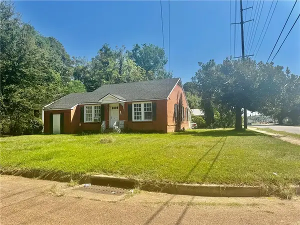 3233 Laurel Street, Alexandria, LA 71301