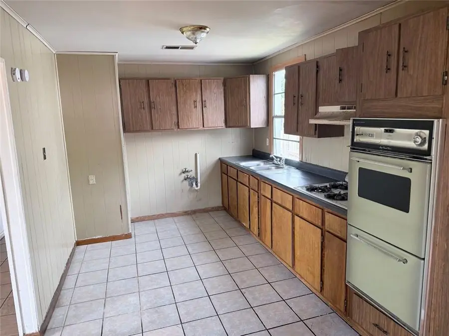 2221 Claire Avenue, Gretna, LA 70053 - #2