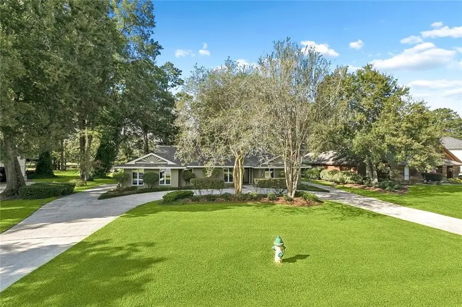 689 N Beau Chene Drive, Mandeville, LA 70471 - #2