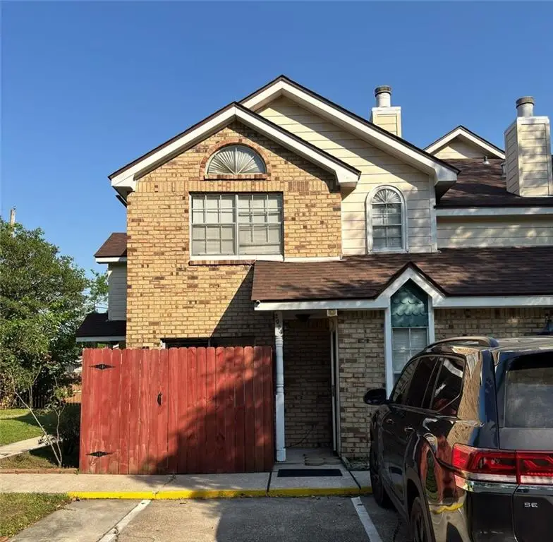 2004 Greenpoint Drive #2004, New Orleans, LA 70114 - #1