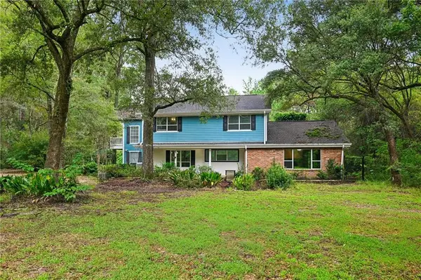 725 Dovepark Road, Covington, LA 70433