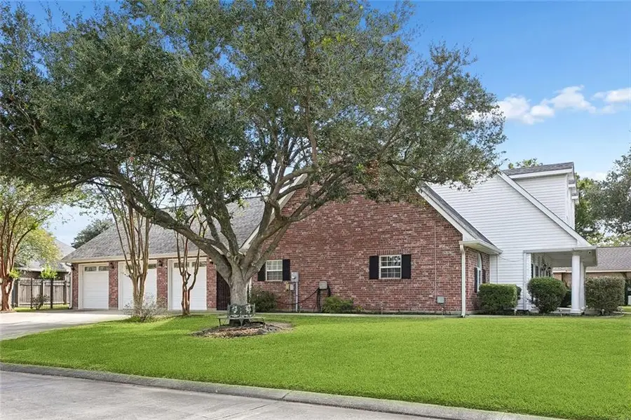 108 Lake Ridge Drive, La Place, LA 70068 - #2