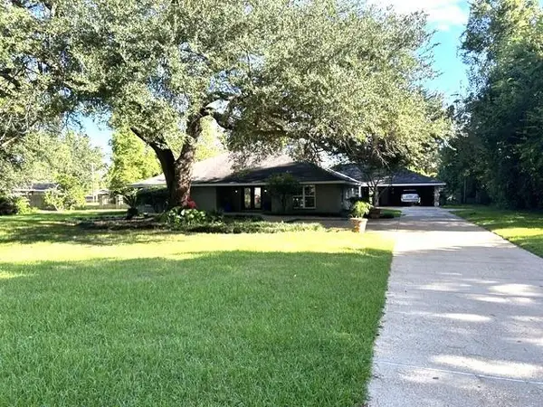 1805 Yupon Drive, Alexandria, LA 71301