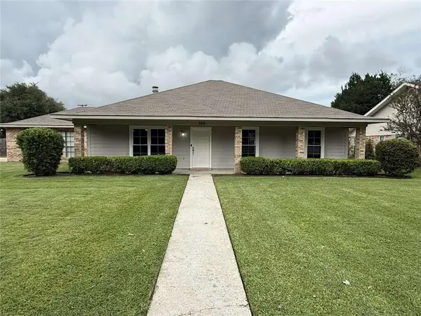 808 Briarwood Drive, New Iberia, LA 70560