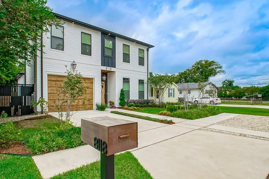 8118 Landry Avenue, Harahan, LA 70123 - #2