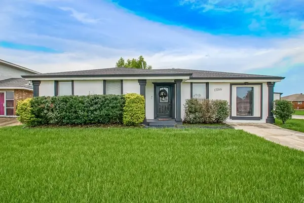 13166 Chateau Court, New Orleans, LA 70129