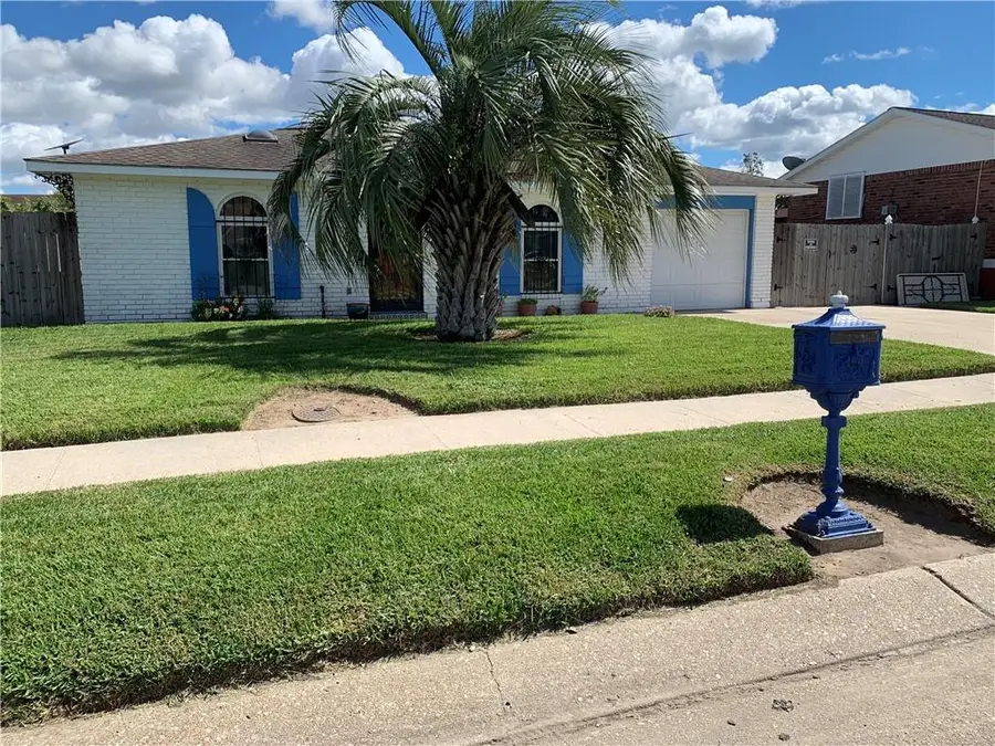 957 E Krueger Lane, Westwego, LA 70094 - #2