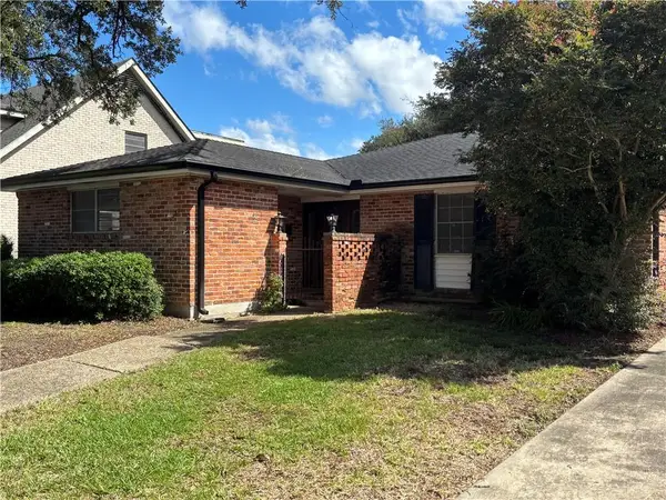 1037 Beverly Garden Drive, Metairie, LA 70002
