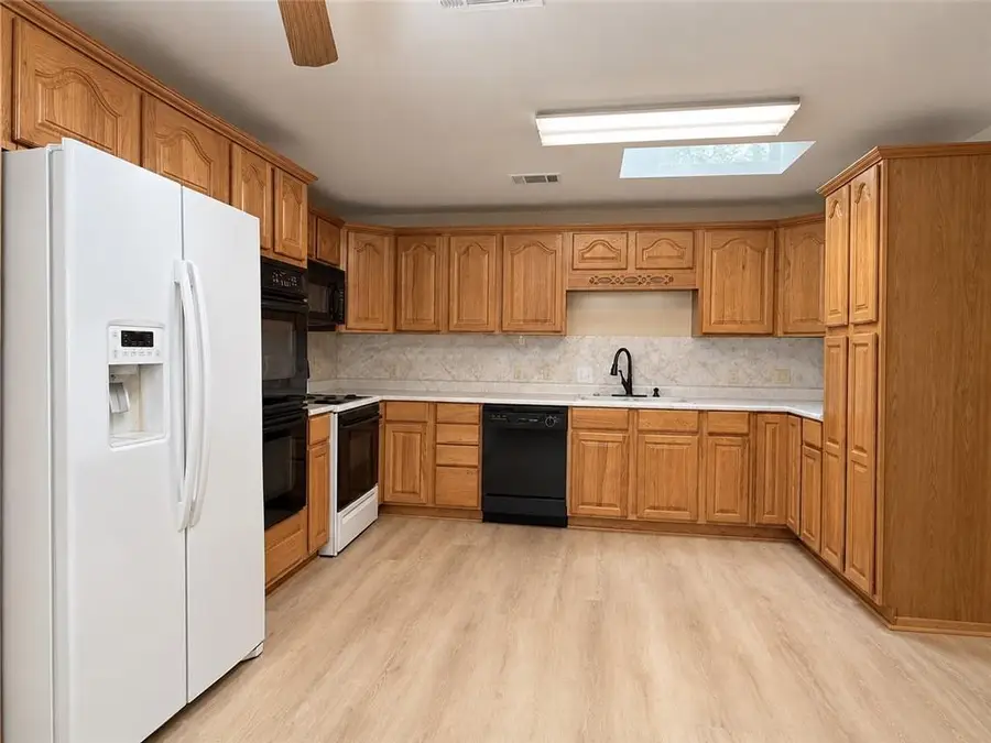 615 Daspit Street, Alexandria, LA 71302 - #3