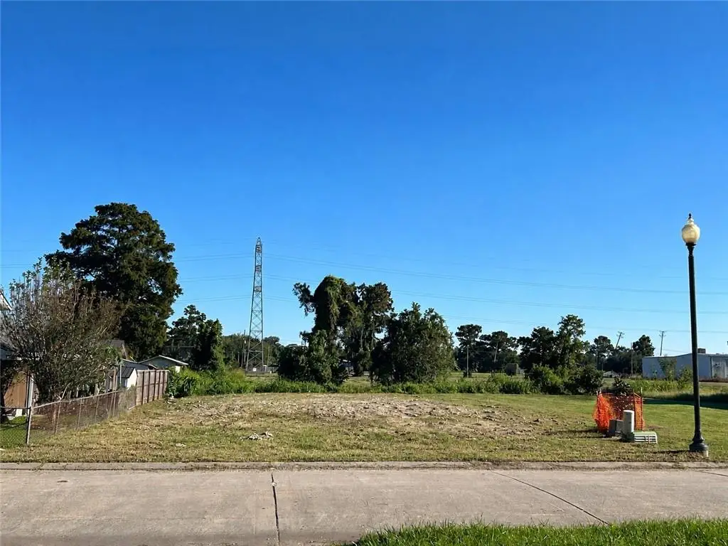 2 Mary Ann Place, Gretna, LA 70053 - #1