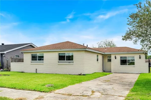 252 Glendella Drive, Avondale, LA 70094