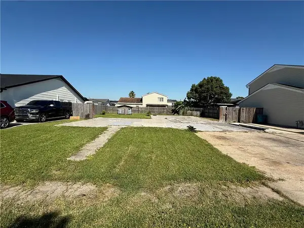 3740 Melissa Drive, Harvey, LA 70058