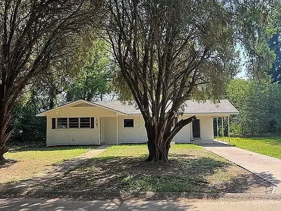 1707 Donegal Drive, Alexandria, LA 71303