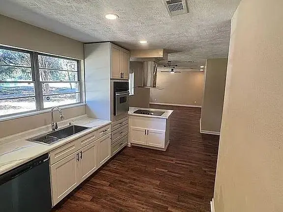 1707 Donegal Drive, Alexandria, LA 71303 - #3