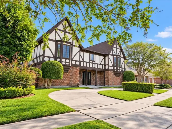 15 Waverly Place, Metairie, LA 70003