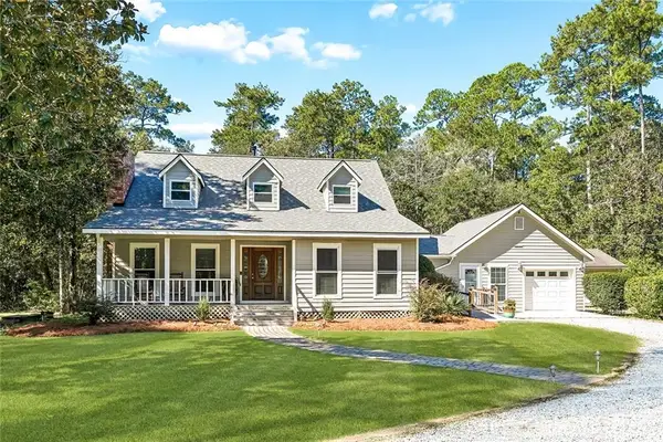 61125 Lynwood Drive, Lacombe, LA 70445