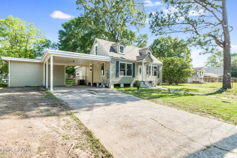 827 E Grolee, Opelousas, LA 70570 - #2