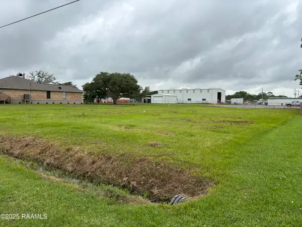 111 Carmelite Circle, Youngsville, LA 70592