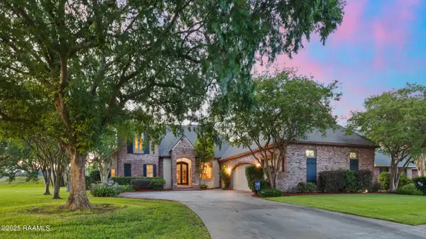 103 Masterspoint Drive, Broussard, LA 70518