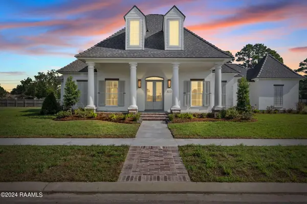 303 Ivy Cottage Drive, Youngsville, LA 70592