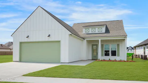 104 Travellers Palm Way, Broussard, LA 70518