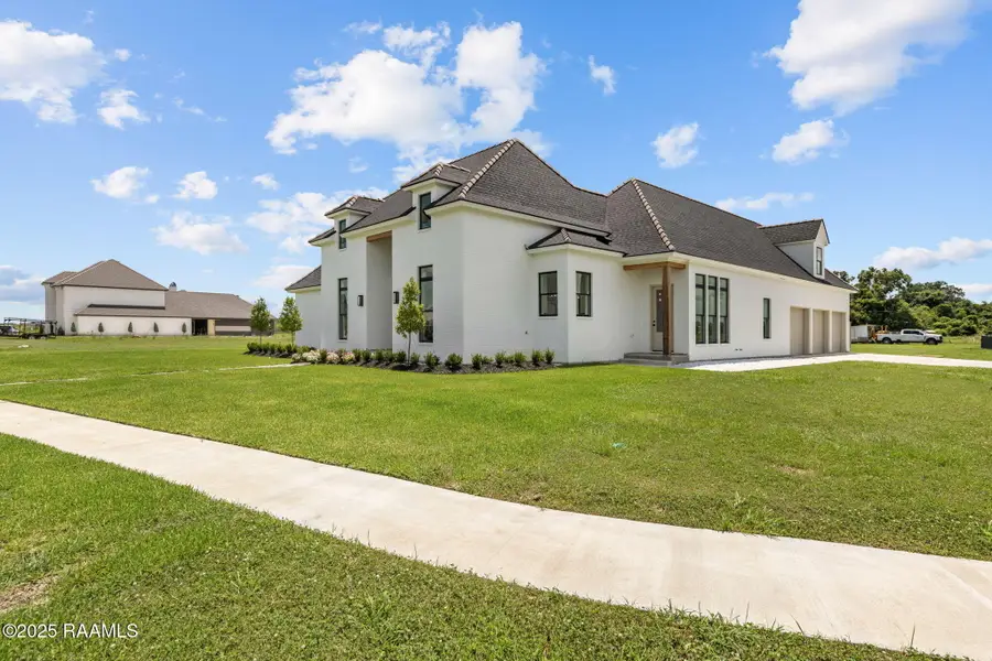 100 Trailing Oaks Drive, Youngsville, LA 70592 - #3