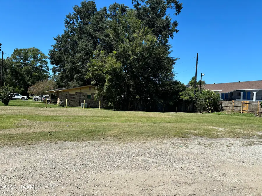 219 Chalmette Drive #28, Lafayette, LA 70501 - #3