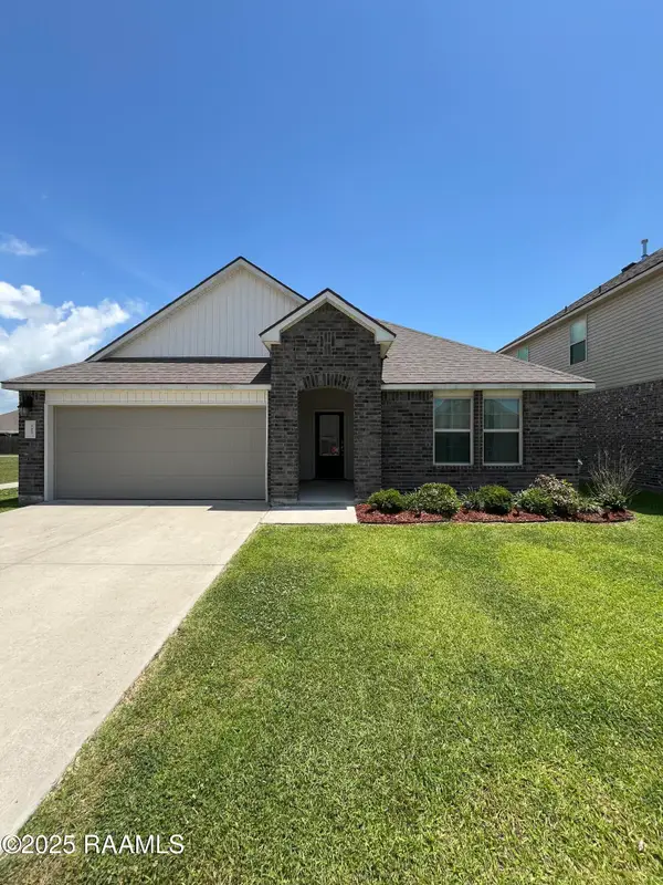 127 Abbeywood Court, Youngsville, LA 70592