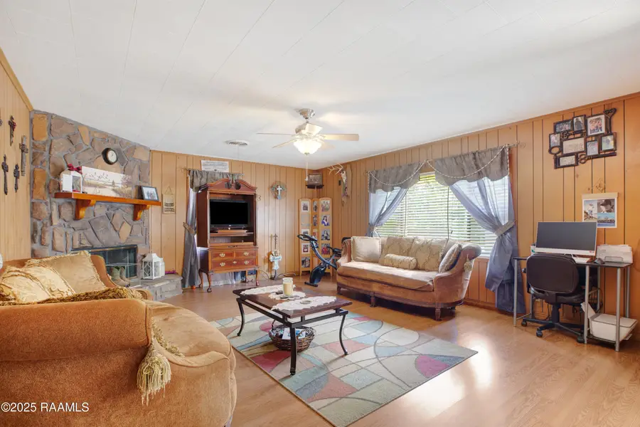415 Grey Eagle 1 Road, Jeanerette, LA 70544 - #3