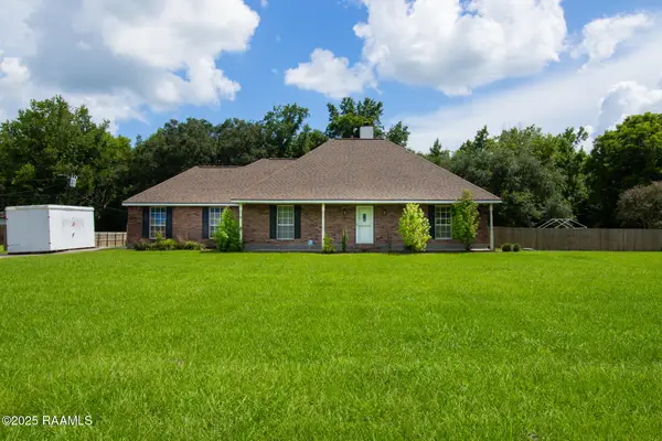 1034 Hollow Oaks Road, Breaux Bridge, LA 70517