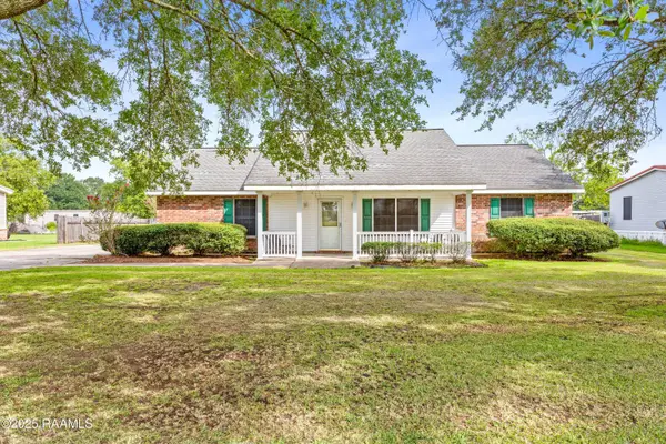 1054 Hebert Avenue, Breaux Bridge, LA 70517