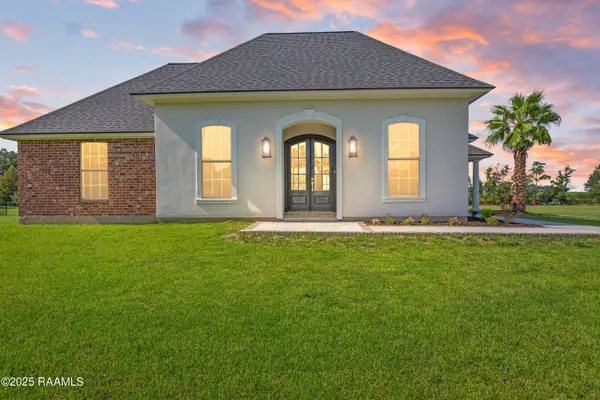 9745 La Highway 82, Abbeville, LA 70510