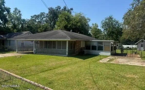 1933-1937 Church Street, Jeanerette, LA 70544