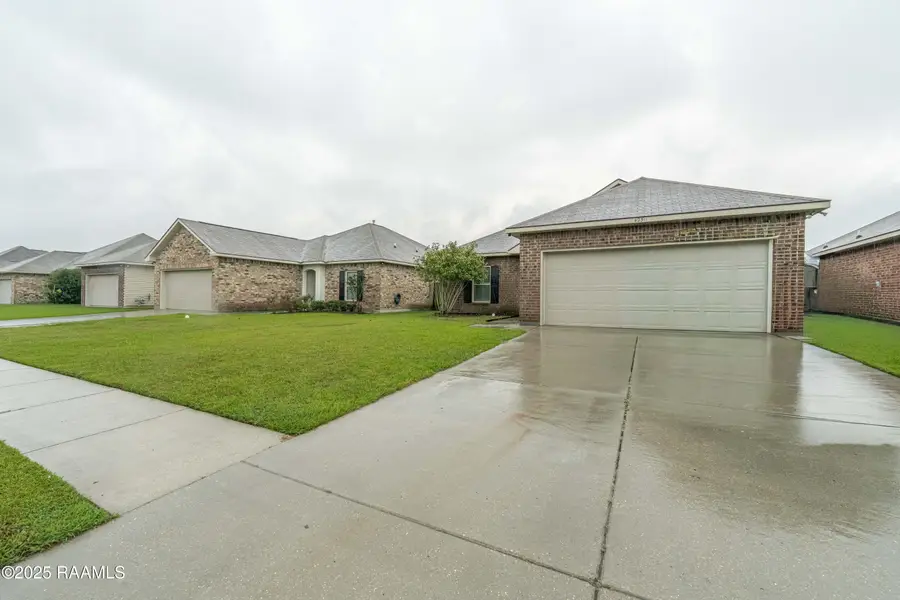 42511 Baystone Avenue, Prairieville, LA 70769 - #2