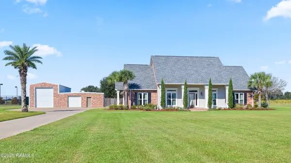 8326 Sidney Gautreaux Road, Abbeville, LA 70510