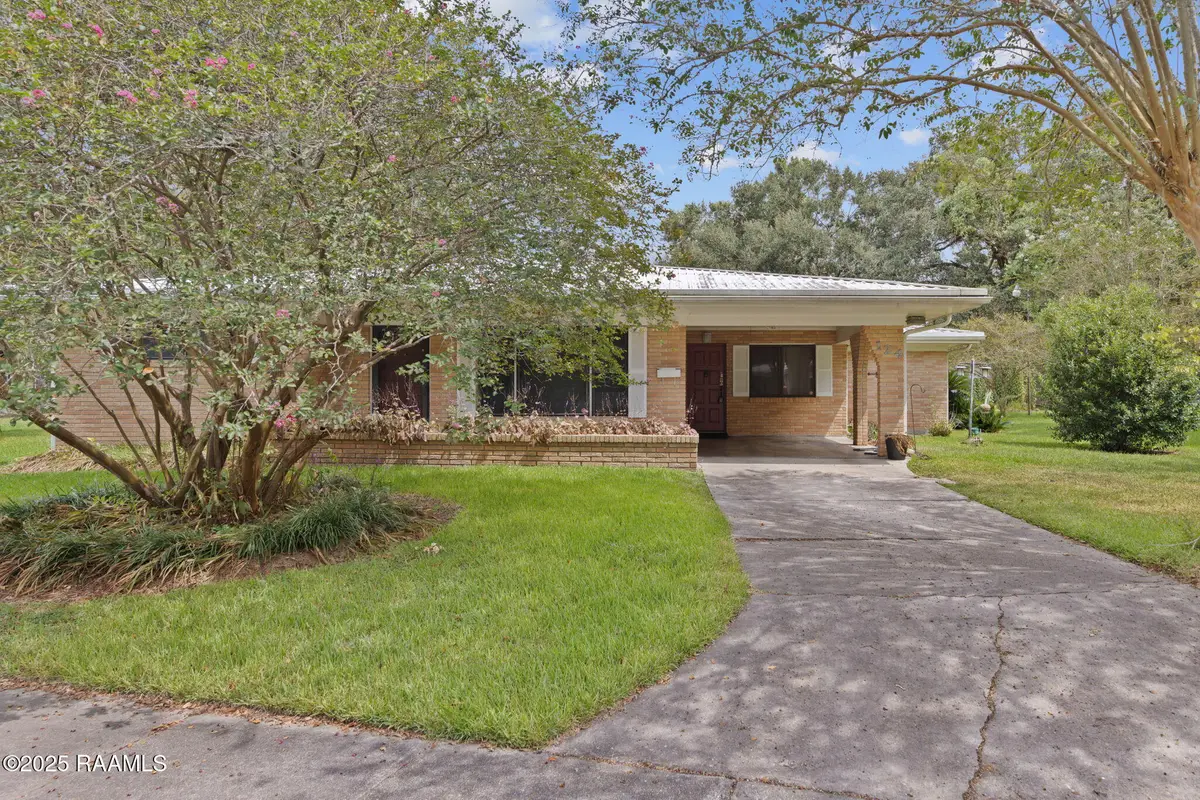 124 N Cemetery Street, Saint Martinville, LA 70582 - #1