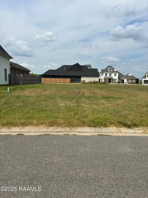 326 Big Lake Run, Youngsville, LA 70592