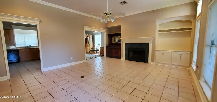 107 Kings Harbour Drive, Lafayette, LA 70508 - #3