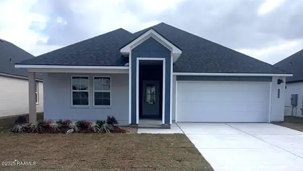 112 Harvest Falls Drive, Broussard, LA 70518